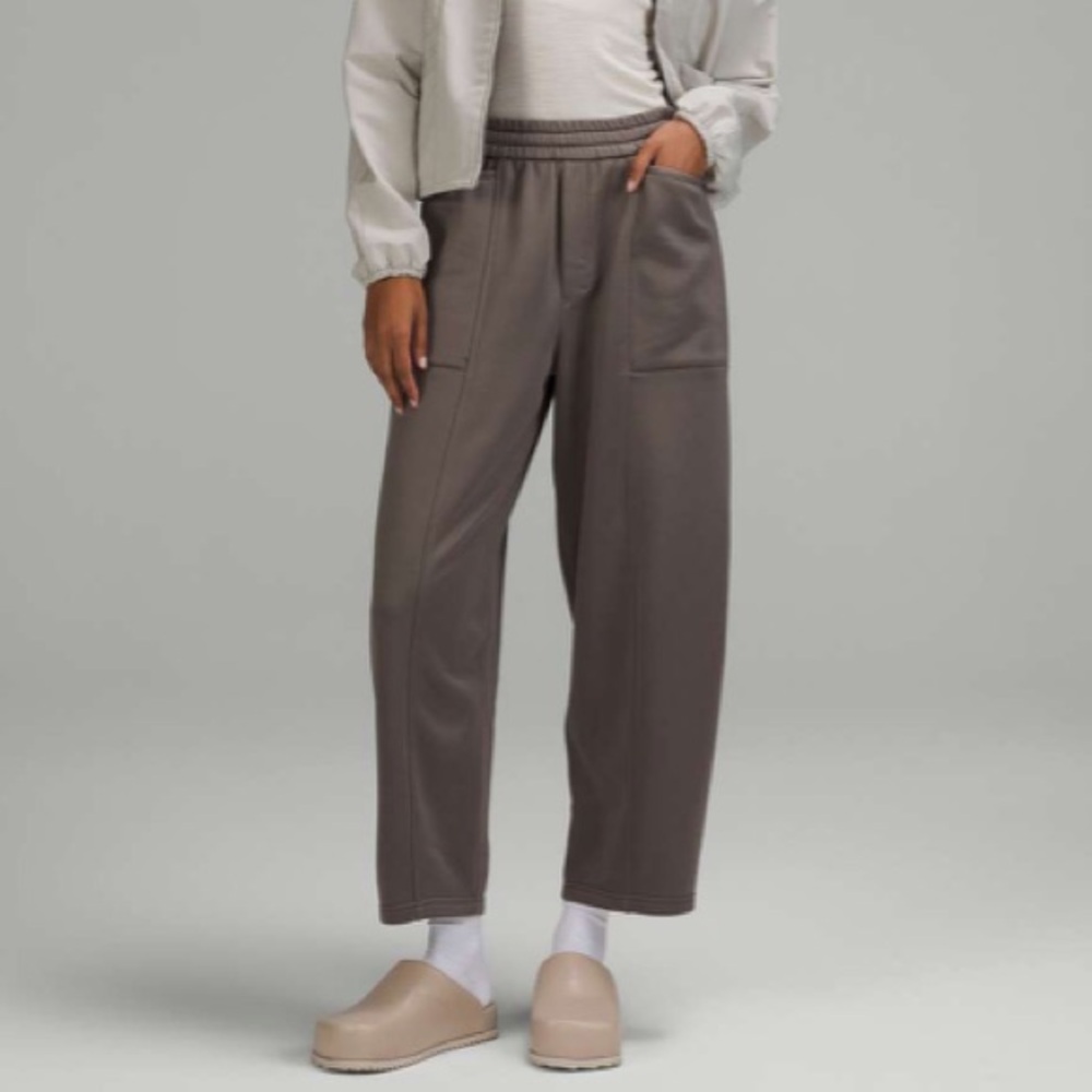 Lululemon Athletica Lab Barrell Leg Fleece  Track Pants Size 4
